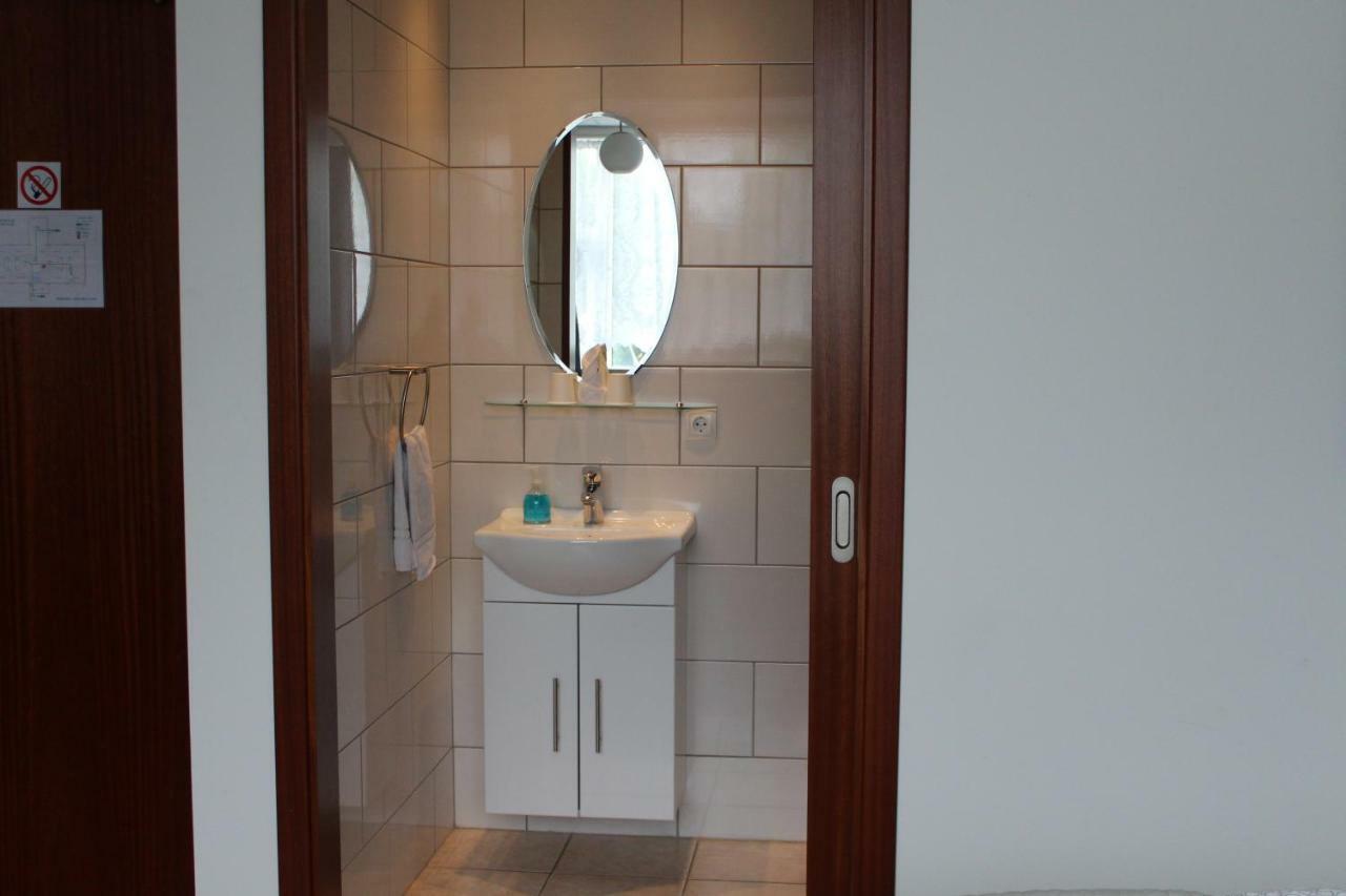 Hotel Grasteinn - Airport Hotel Keflavík Dış mekan fotoğraf